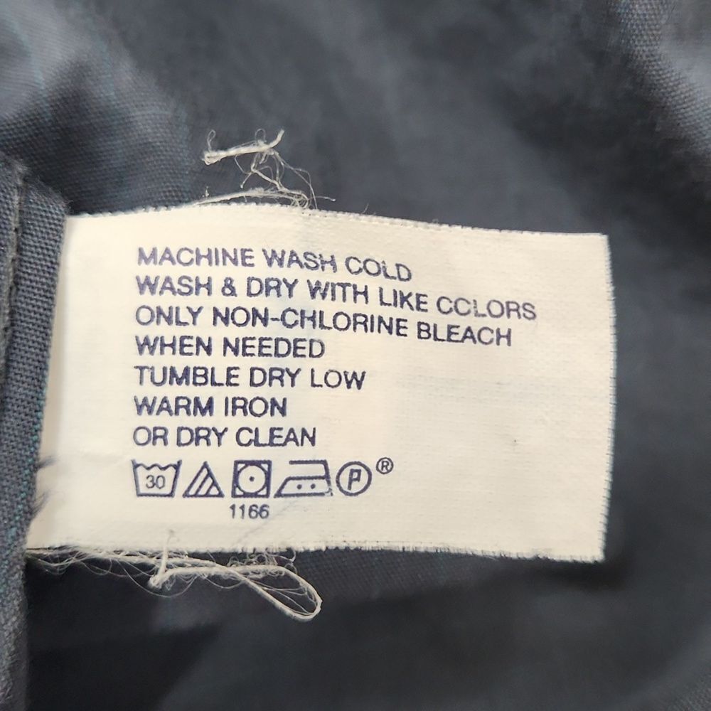 GAP mens button dowm - Picture 11 of 12